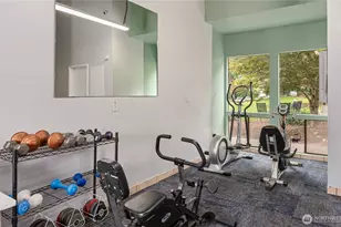 18425 NE 95th St, Redmond, WA 98052 - Photo 29