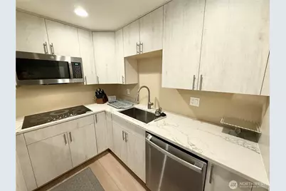 11049 18th Avenue SW, Seattle, WA 98146 - Photo 17