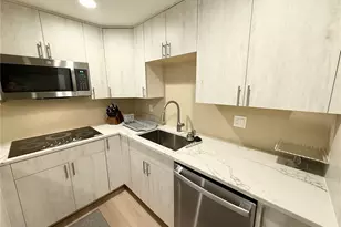 11049 18th Ave SW, Seattle, WA 98146 - Photo 17