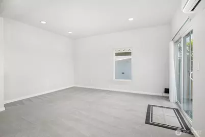 4205 34th Avenue S, Seattle, WA 98118 - Photo 3