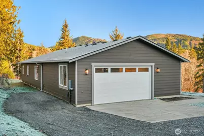 7421 284th Street NE, Arlington, WA 98223 - Photo 3