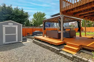 950 Anacortes Ct NE, Renton, WA 98059 - Photo 33