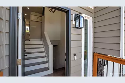 950 Anacortes Court NE, Renton, WA 98059 - Photo 5