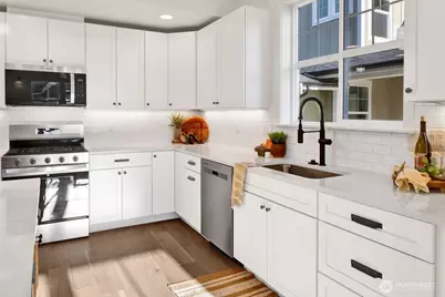 530 E Sunset Drive #10, Bellingham, WA 98225 - Photo 13