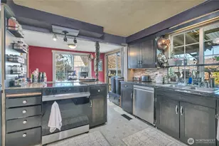 503 E 91st St, Tacoma, WA 98445 - Photo 9