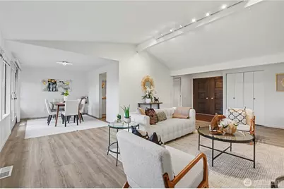 4717 149th Avenue SE, Bellevue, WA 98006 - Photo 7