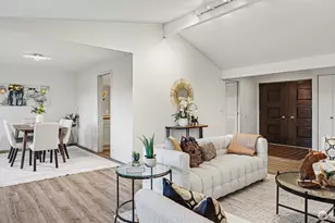 4717 149th Ave SE, Bellevue, WA 98006 - Photo 3