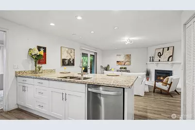 4717 149th Avenue SE, Bellevue, WA 98006 - Photo 11