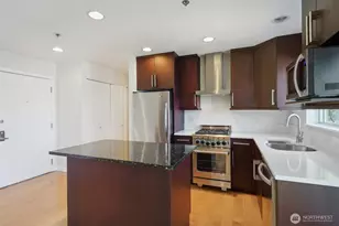 701 Galer St, Seattle, WA 98109 - Photo 11