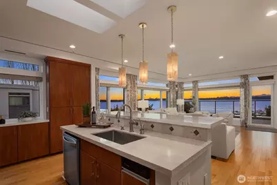 225 2nd Street S #D7, Kirkland, WA 98033 - Photo 11