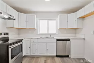 309 NW 3rd Ave, Kelso, WA 98626 - Photo 9