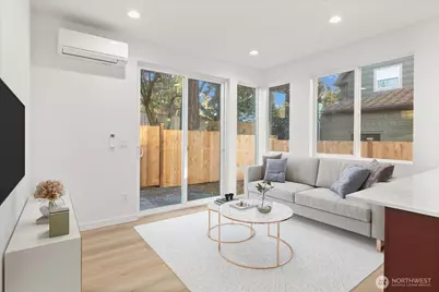 10746 Interlake Avenue N, Seattle, WA 98133 - Photo 5