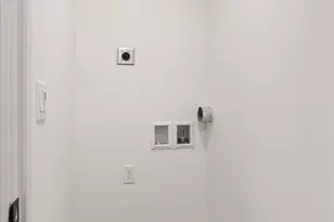 10746 Interlake Ave N, Seattle, WA 98133 - Photo 11