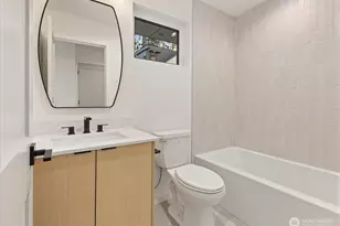 10746 Interlake Ave N, Seattle, WA 98133 - Photo 13