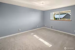 23003 Marine View Dr S, Des Moines, WA 98198 - Photo 17