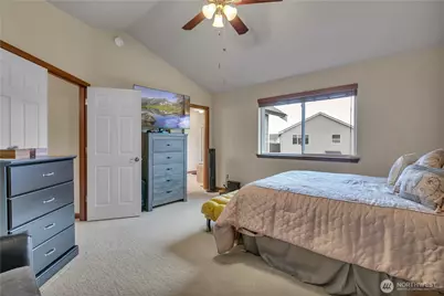 910 Boatman NW, Orting, WA 98360 - Photo 21