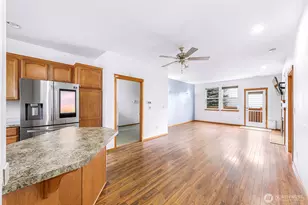 1033 Aspen Ln, Burlington, WA 98233 - Photo 3