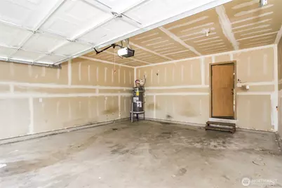 915 110th Street S, Tacoma, WA 98444 - Photo 13