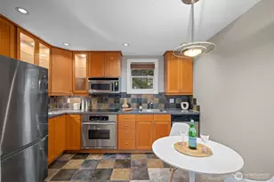 630 13th Ave E, Seattle, WA 98102 - Photo 5