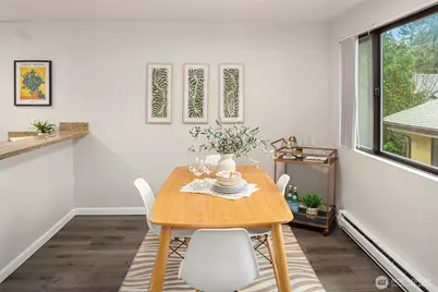 10330 SE 6th Street #A2, Bellevue, WA 98004 - Photo 9