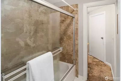 10330 SE 6th Street #A2, Bellevue, WA 98004 - Photo 19