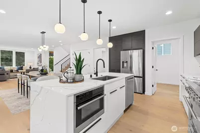 12011 36th Avenue NE, Seattle, WA 98125 - Photo 9