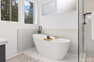 12011 36th Ave NE, Seattle, WA 98125 - Photo 19