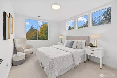 12011 36th Avenue NE, Seattle, WA 98125 - Photo 21