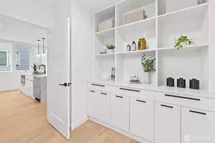 12011 36th Ave NE, Seattle, WA 98125 - Photo 11