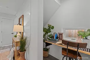 712 NW 95th St, Seattle, WA 98117 - Photo 17