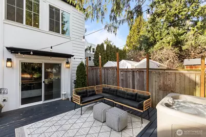 712 NW 95th Street, Seattle, WA 98117 - Photo 31