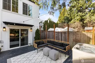 712 NW 95th St, Seattle, WA 98117 - Photo 31