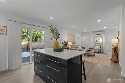 712 NW 95th Street, Seattle, WA 98117 - Photo 11