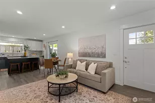 712 NW 95th St, Seattle, WA 98117 - Photo 3