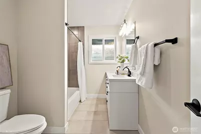 208 J Street NE, Auburn, WA 98002 - Photo 19