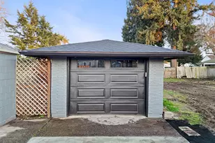 208 J St NE, Auburn, WA 98002 - Photo 35