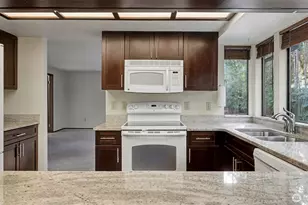 16641 160th Pl SE, Renton, WA 98058 - Photo 15