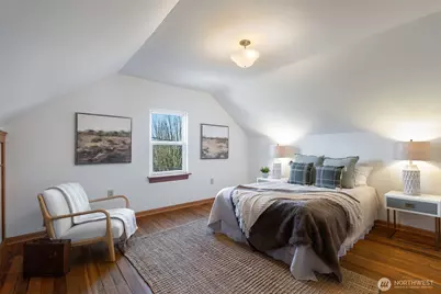 1323 Sturgus Avenue S, Seattle, WA 98144 - Photo 13