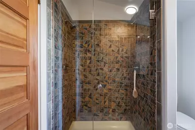 1323 Sturgus Avenue S, Seattle, WA 98144 - Photo 17