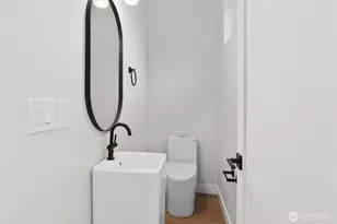 14308 Roslyn Pl N, Seattle, WA 98133 - Photo 13