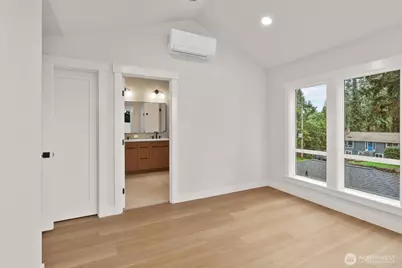 14308 Roslyn Place N, Seattle, WA 98133 - Photo 15