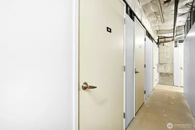 650 Bellevue Way NE #3705, Bellevue, WA 98004 - Photo 39