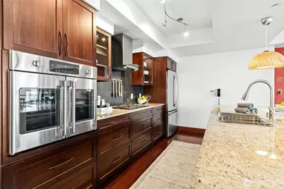 650 Bellevue Way NE #3705, Bellevue, WA 98004 - Photo 7