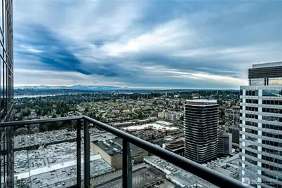 650 Bellevue Way NE #3705, Bellevue, WA 98004 - Photo 3