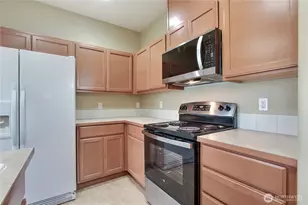 2280 Bobs Hollow Ln, DuPont, WA 98327 - Photo 9