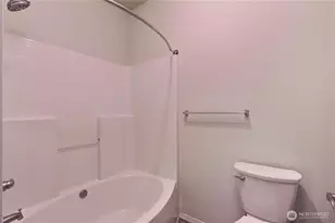 2280 Bobs Hollow Ln, DuPont, WA 98327 - Photo 13