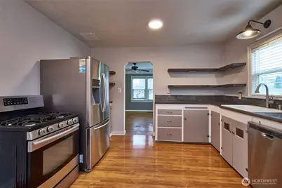 119 S 64th Street, Tacoma, WA 98408 - Photo 11