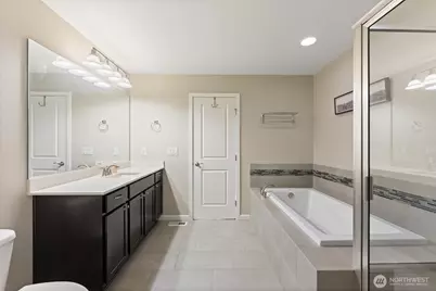 603 Bondgard Avenue E, Enumclaw, WA 98022 - Photo 13