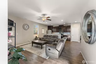 603 Bondgard Ave E, Enumclaw, WA 98022 - Photo 3