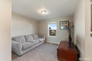 603 Bondgard Ave E, Enumclaw, WA 98022 - Photo 15